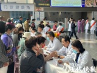小伙嚼槟榔7年确诊口腔癌，这些饮食习惯真的会致癌