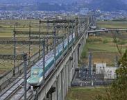 日本地震震级调至7.5级 海啸已到达 新干线停运 核电站检查中