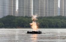 辽宁“沈阳灯塔”被冲跑 惊险漂流二十公里