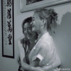 唐艺昕录节目很自然盘在李小冉身上 胆小反应引热议