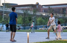 睡多久?陪家人多久?工作多久?全国摸底居民“时间账”