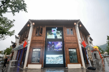 智元机器人全国首家开放式具身智能体验中心在江苏无锡开业，号称首个面向 C 端文旅融合项目