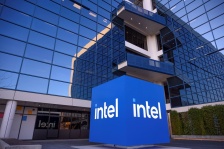 消息称英特尔再度合并数据中心与 AI 加速器部门