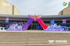 雷神发布首台国产芯电竞主机黑武士・猎刃 Pro，搭载海光 C86 新一代处理器