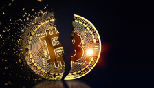 史诗级大跌！比特币闪崩13%，稳定币脱锚，160万投资者爆仓离场