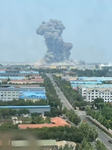 高密一化工厂爆炸已致5死，仍在搜救！有人被碎玻璃割伤头部