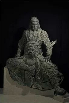 将军|中国古代的将军们为何没有“八块腹肌” 反而都挺着“将军肚”？