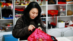 刺绣代表性传承人白丽