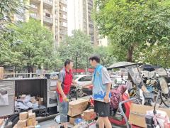这一次，“爱心冰柜”由孩子来传递