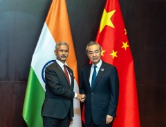 वांग यी ने भारतीय विदेश मंत्री जयशंकर से मुलाकात की