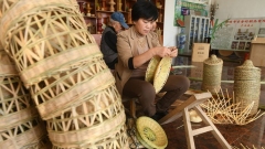 Città di Jieshou, provincia di Anhui: i prodotti in bambù intrecciato si vendono in tutto il paese rivitalizzando la campagna