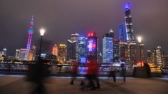 Shanghai, lo spettacolo di luce per l’inaugurazione della quarta edizione della CIIE
