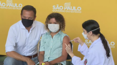 Brasil autoriza uso da vacina chinesa em crianças e adolescentes de 6 a 17 anos