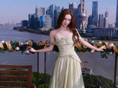 金晨穿纱裙清新梦幻 肌肤白皙眼神慵懒魅力四射