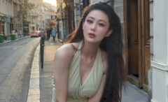 张馨予晒巴黎街拍美照 穿淡绿长裙清新靓丽身材好