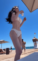 张馨予晒度假视频称“不必过多揣测”！疑辟谣婚变