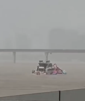 广东清远一新建的水上乐园被冲走 暴雨超出预期