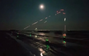 雷霆苍穹，全力出击！