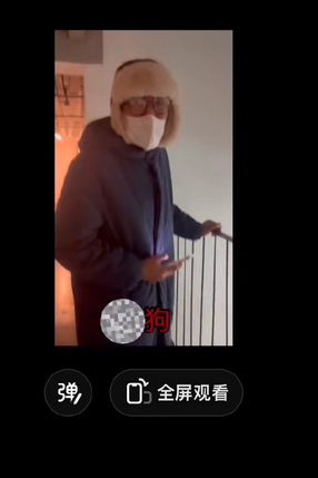 女子给邻居赠药因头晕延误被踹门辱骂