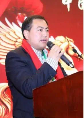 谁是曹玉磊：“清大经管”收费高达15万元背后的擦边生意经