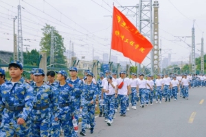 湖北工业大学材化学院开展征兵宣传 多措并举筑牢青年国防魂