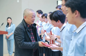 《文学如何讲述生活》——茅盾文学奖得主刘醒龙湖北建院开讲