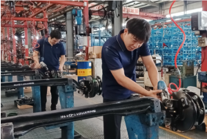 把准方向、四驱联动、跑出襄汽加速度——襄阳汽车职院县域产业学院“1+4+3”机制探索高职下沉新路径