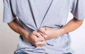 引起急性肠胃炎的病因 急性肠胃炎的症状有哪些 