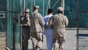 人权专家谴责美国继续使用关塔那摩监狱