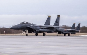 美军F-15战机进驻爱沙尼亚 将在波罗的海空中巡逻