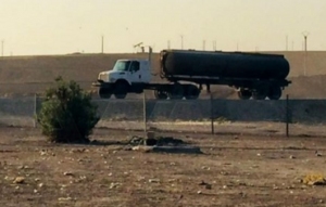 美军再次盗运叙利亚石油小麦 频繁掠夺资源被斥“海盗”