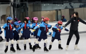 上海：体育课上的“冰雪奇缘”