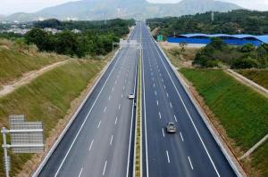 四部門：加強高速公路服務區充電基礎設施建設