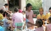 夫妻洗澡去世留下8个孩子后续：每人每月补贴1200元