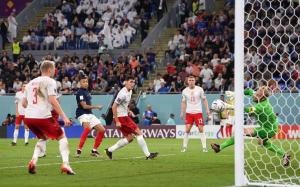 姆巴佩梅开二度2球进账 法国2-1丹麦