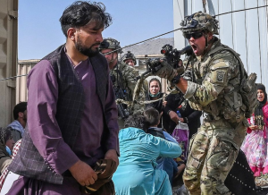 白宫发布阿富汗撤军报告，将失败归咎于上届政府 特朗普直言这是“甩锅”