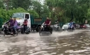 印度德里暴雨相关事故已致8人死亡