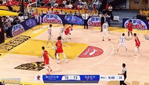 翟晓川末节遭胡金秋打爆，有谁留意？北京外援暴怒不满主帅出昏招 换人失误成转折点