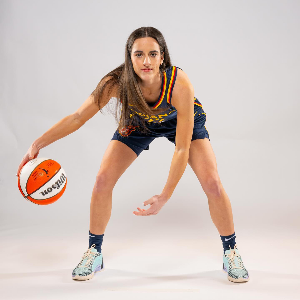 WNBA总决赛：菲尼克斯水星vs拉斯维加斯王牌首战