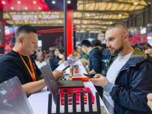 “超长假”带火全球游 中外游客双向奔赴