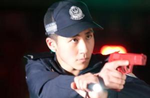 那个在公交车抓小偷的警校学生 荣获个人三等功