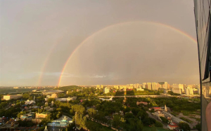 绝美！北京雨后出现双彩虹