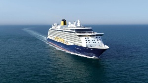 一邮轮在大西洋遭遇风暴 约百名乘客受伤