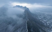 北京：司马台长城雪后云海翻腾