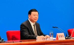 中国绝不接受施压与威胁，坚定自信，维护国家主权与利益