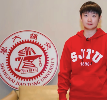 孙颖莎，现身交通大学