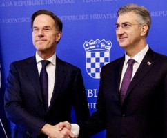 北约秘书长帮腔特朗普：中俄恐将越来越活跃！