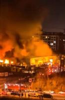 陕西粮油仓库突发大火无伤亡 六小时奋战扑灭