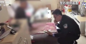 民警一口气冲到6楼 100万元保住了