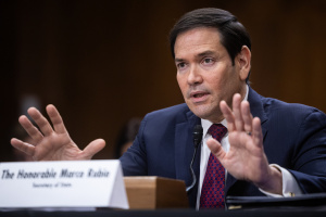 为干涉委内瑞拉辩解，美国务卿甩锅中国